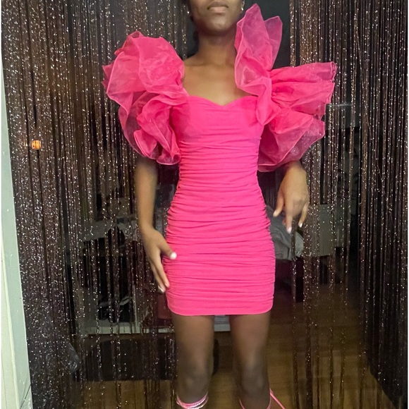 Party/casual Ruched  tube dress with dramatic sleeves - Picture 5 of 5